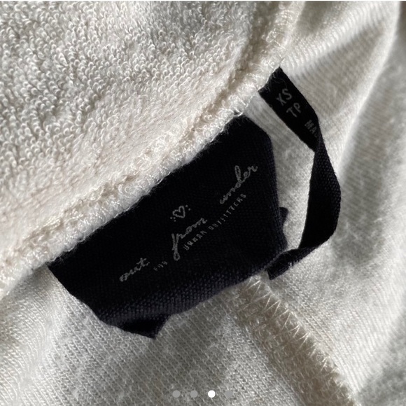 🤍 Urban Outfitters Out from Under crop top 🤍 - Picture 3 of 4